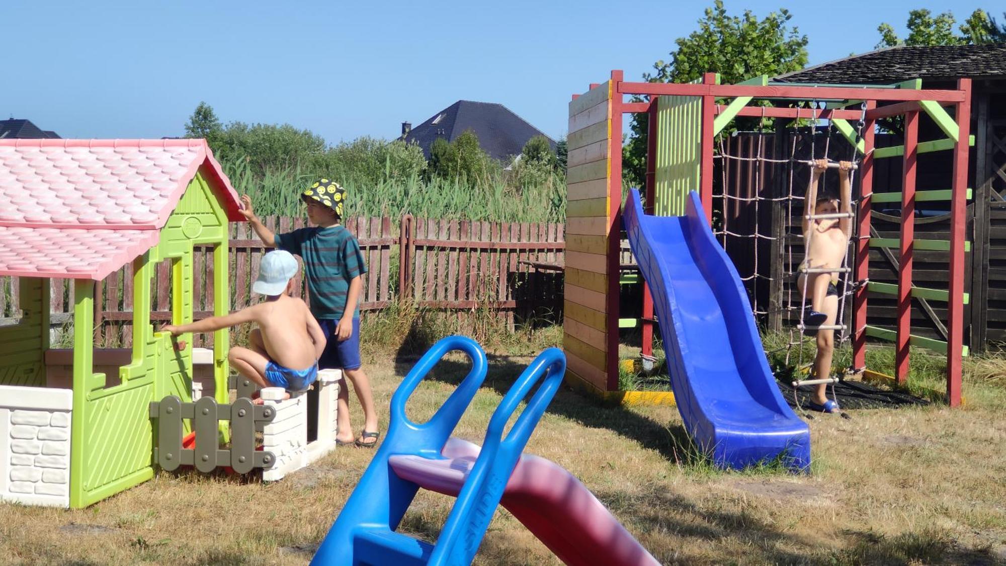 Sloneczny Dom Pokoje I Apartament Na Wynajem Leba Exterior foto