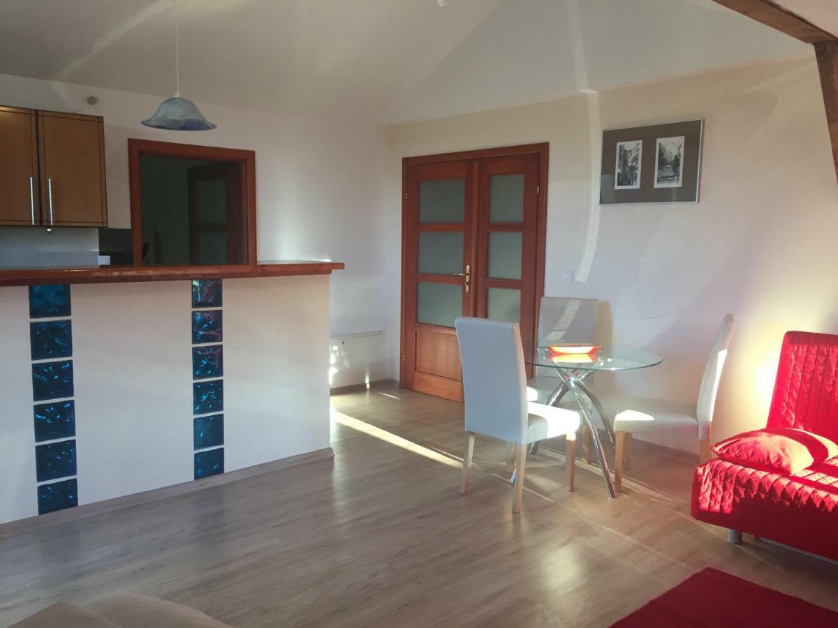 Sloneczny Dom Pokoje I Apartament Na Wynajem Leba Exterior foto