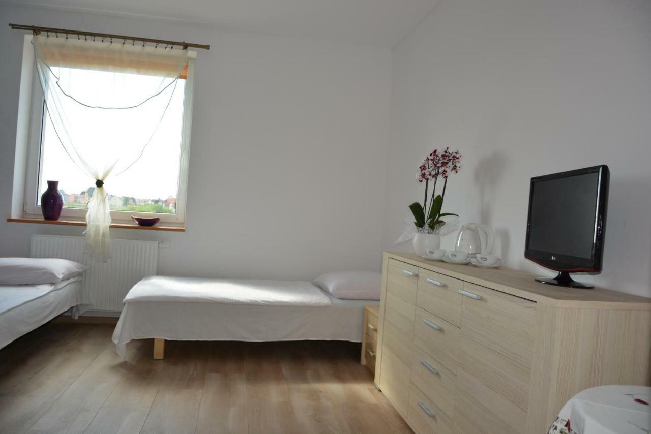 Sloneczny Dom Pokoje I Apartament Na Wynajem Leba Exterior foto