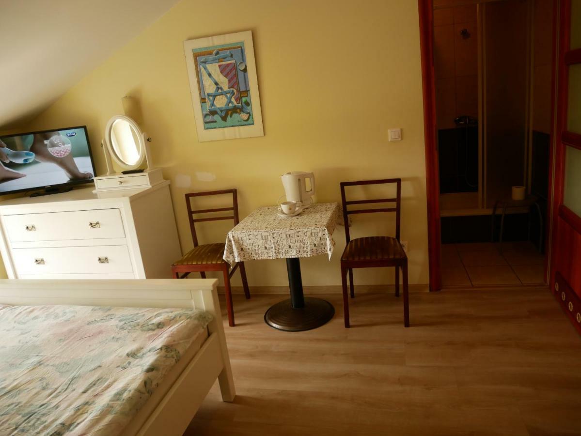 Sloneczny Dom Pokoje I Apartament Na Wynajem Leba Exterior foto