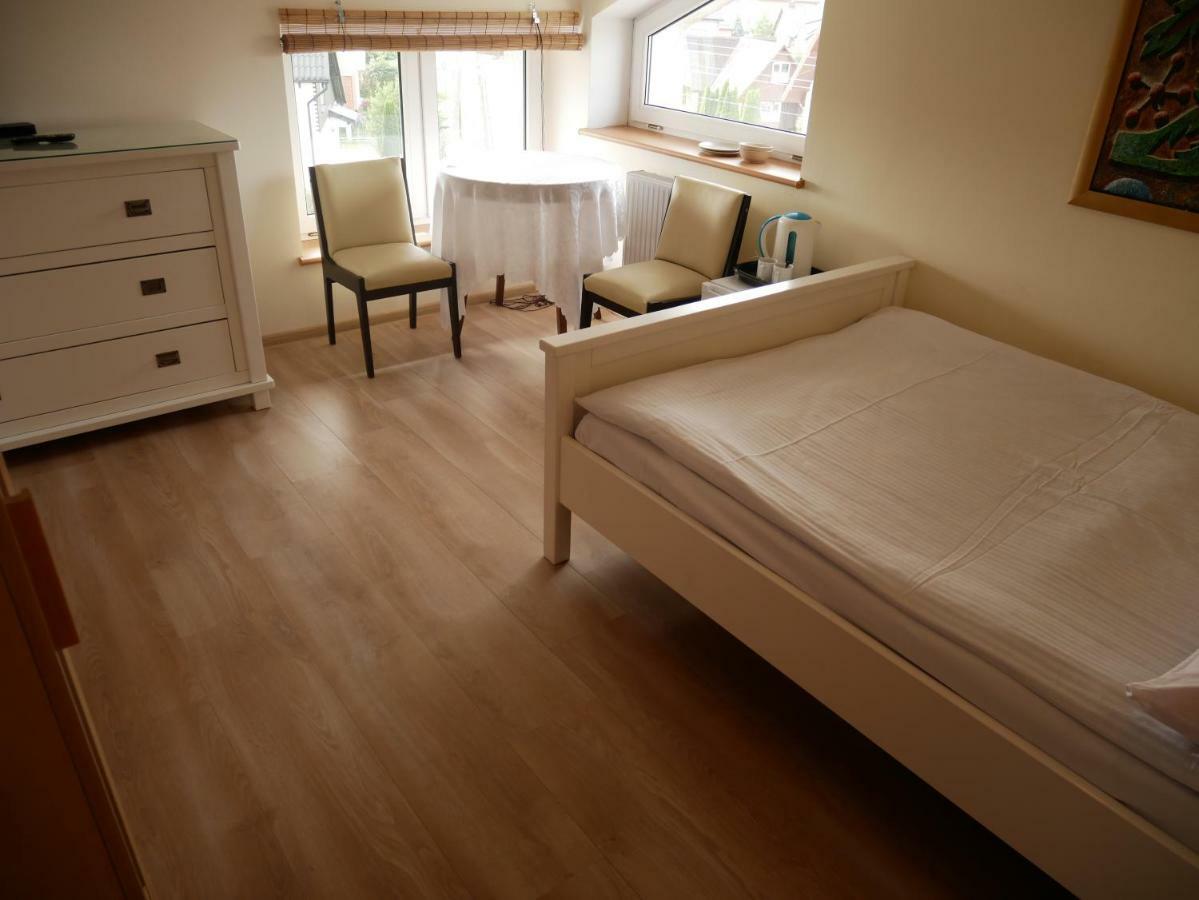 Sloneczny Dom Pokoje I Apartament Na Wynajem Leba Exterior foto