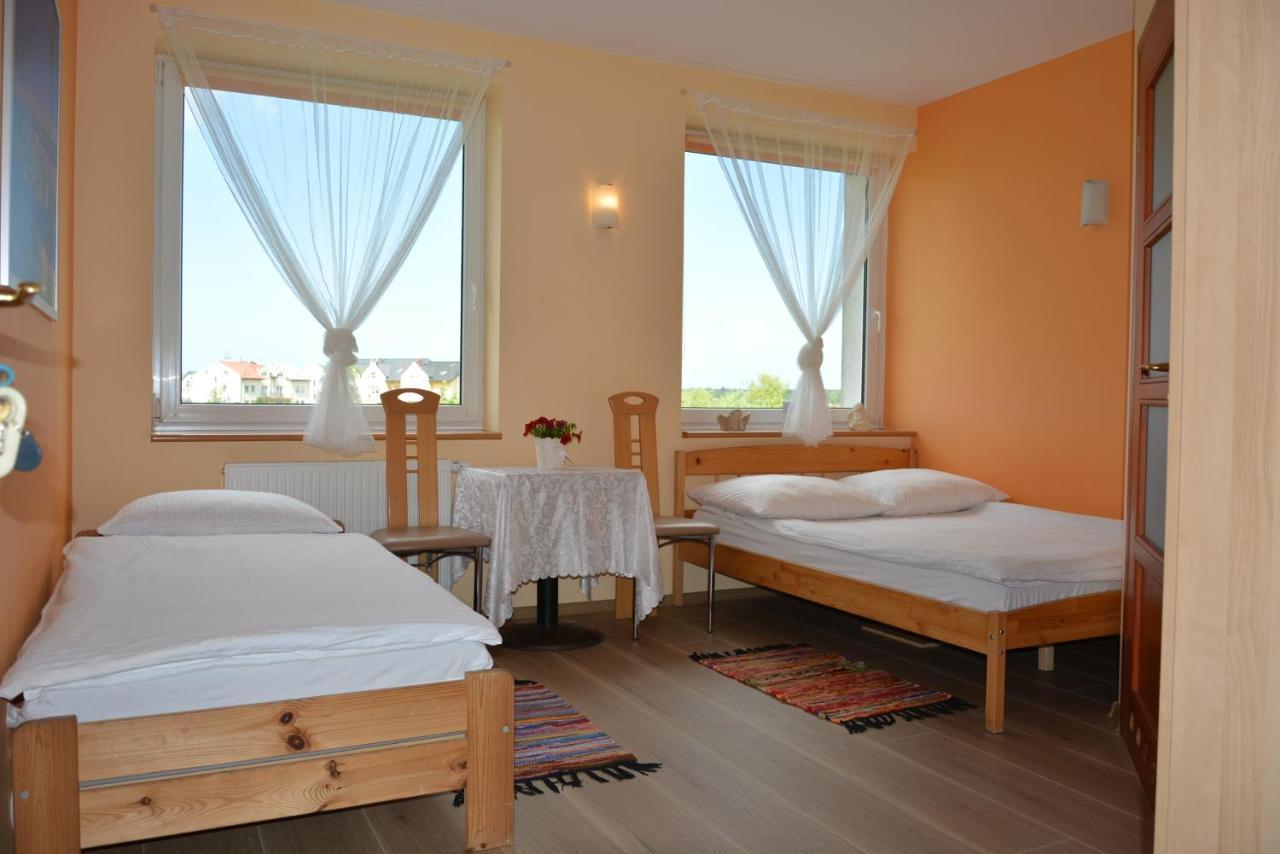 Sloneczny Dom Pokoje I Apartament Na Wynajem Leba Exterior foto