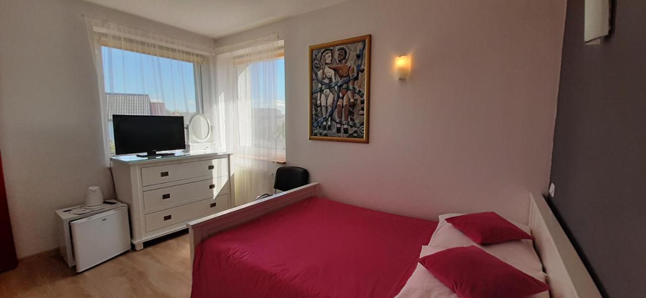 Sloneczny Dom Pokoje I Apartament Na Wynajem Leba Exterior foto