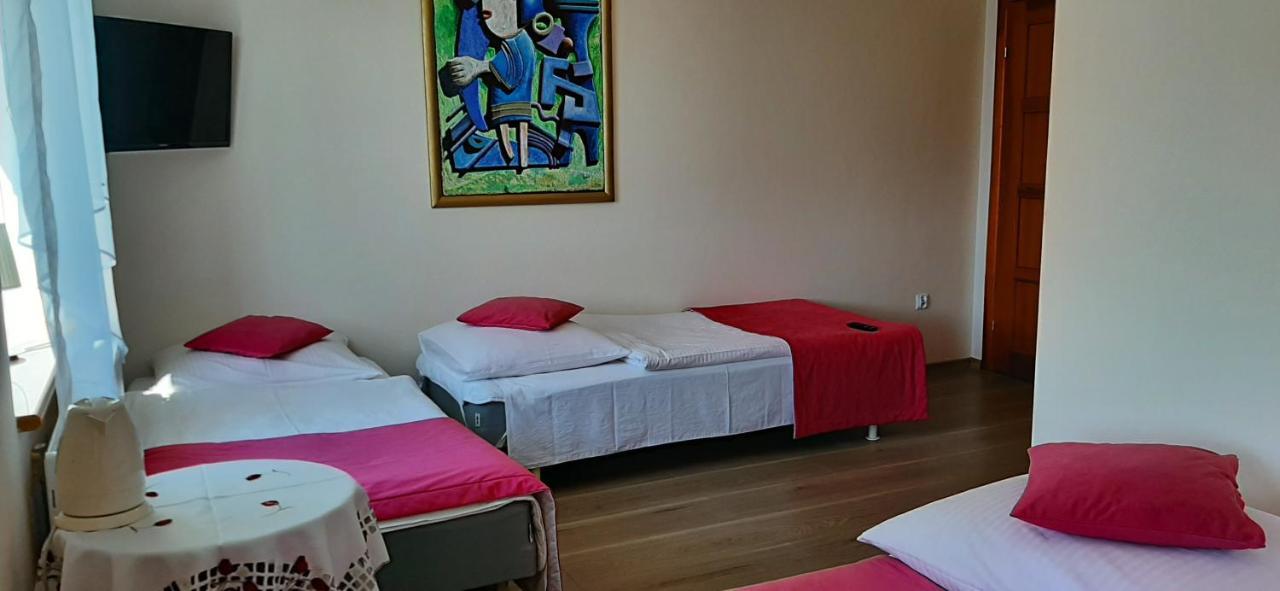 Sloneczny Dom Pokoje I Apartament Na Wynajem Leba Exterior foto