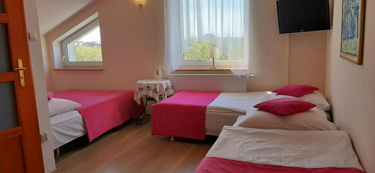 Sloneczny Dom Pokoje I Apartament Na Wynajem Leba Exterior foto