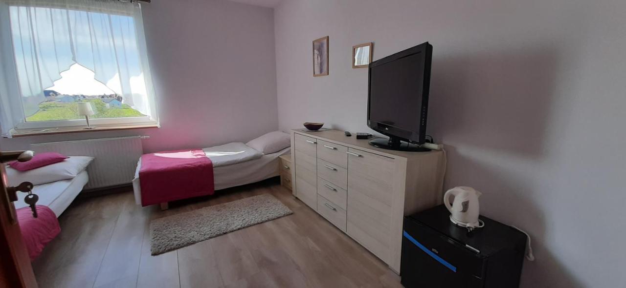 Sloneczny Dom Pokoje I Apartament Na Wynajem Leba Exterior foto