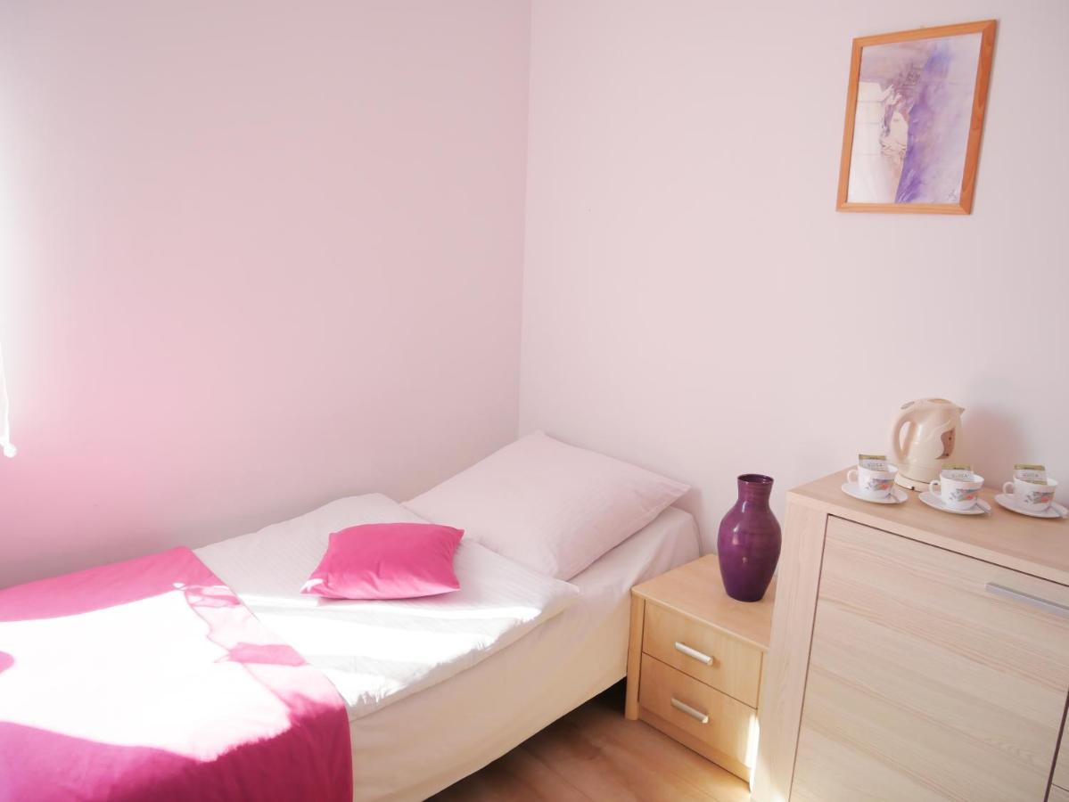 Sloneczny Dom Pokoje I Apartament Na Wynajem Leba Exterior foto