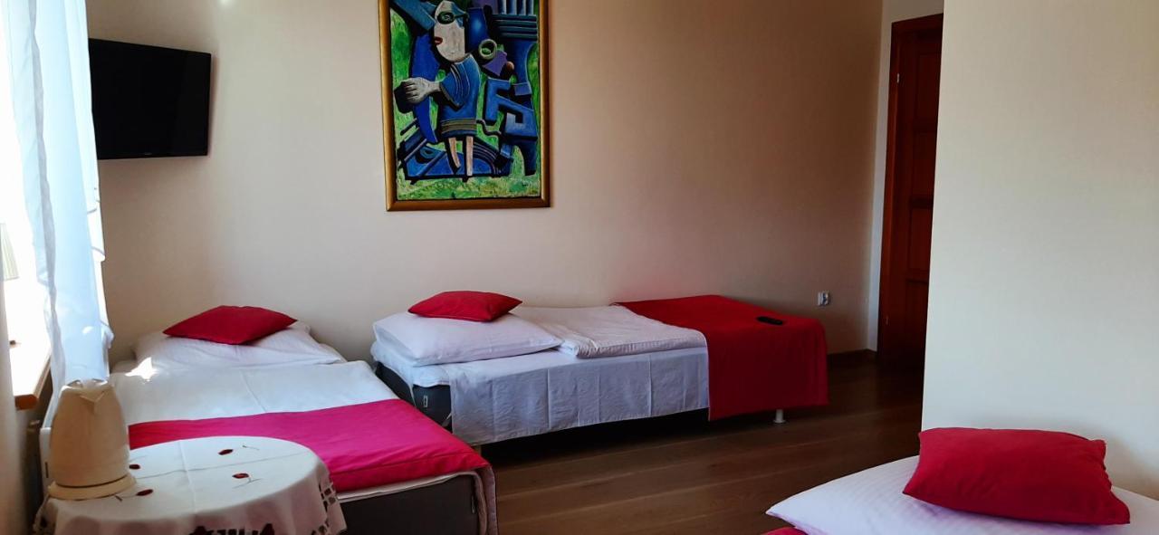 Sloneczny Dom Pokoje I Apartament Na Wynajem Leba Exterior foto